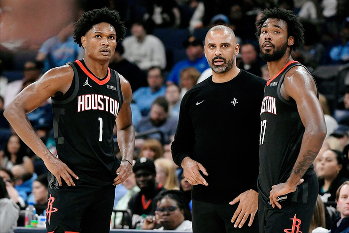 工资低人一等还挨骂！伊森硬刚乌度卡，合同年的委屈谁懂？