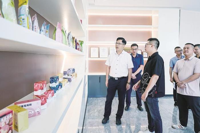 进一步全面深化改革 高标准建设产业社区