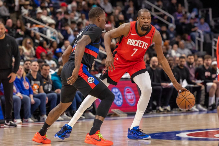 火箭小胜7分，却显现4问题，一人不能超时间使用，一人不能平替