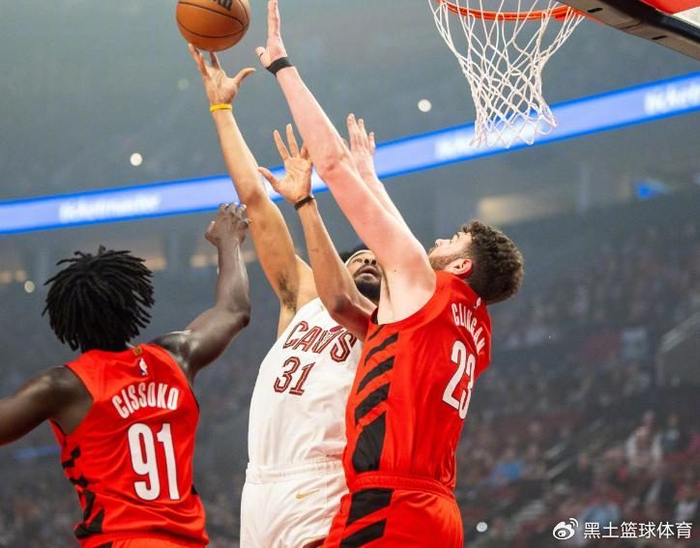 阿伦40+17+5创生涯新高，克林根被打爆杨瀚森0分，骑士大胜开拓者