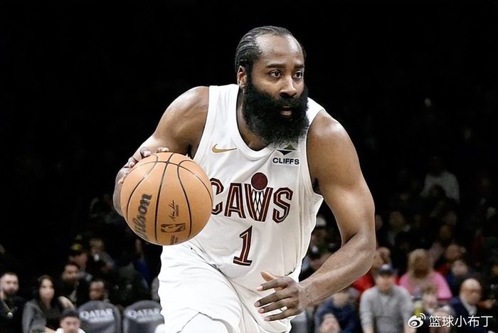 36岁哈登带伤复出准三双胜篮网，一句“能运球就打”听哭了多少人