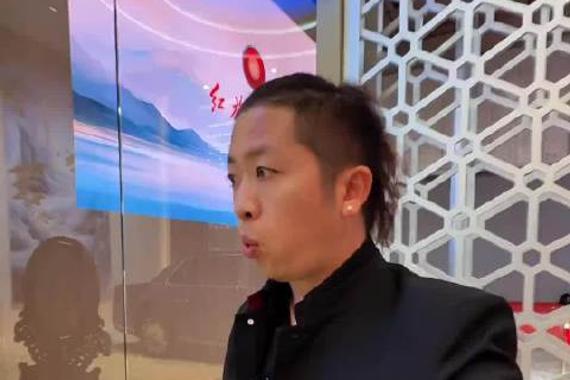 如果需要一个词代表中式豪华，那就是“红旗国礼”
