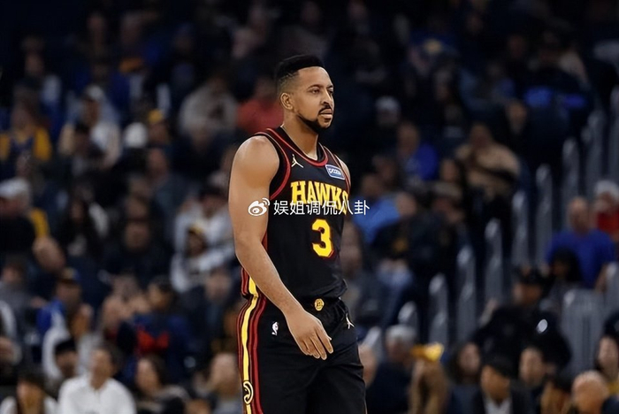 放弃湖人3000万报价，降薪加盟勇士！想成下个克莱，结果却被送走