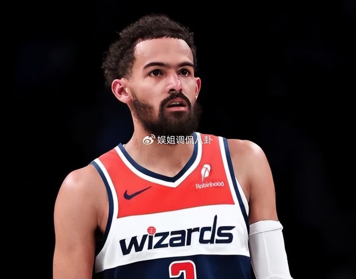 放弃湖人3000万报价，降薪加盟勇士！想成下个克莱，结果却被送走