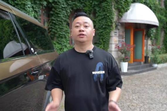 全新一代林肯领航员全尺寸豪华SUV，以殿堂之姿，驭天地之阔