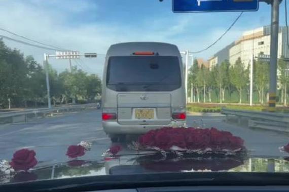 我说这一路怎么都是绿灯