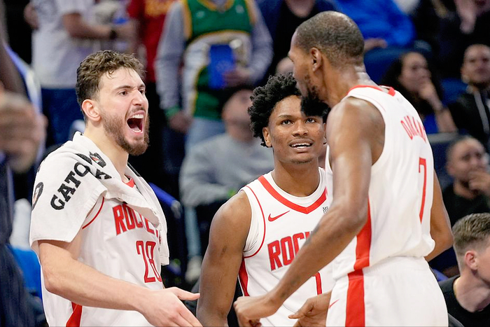 阿门续约危机！火箭给多少钱合适？他到底是防守铁闸or溢价包袱？