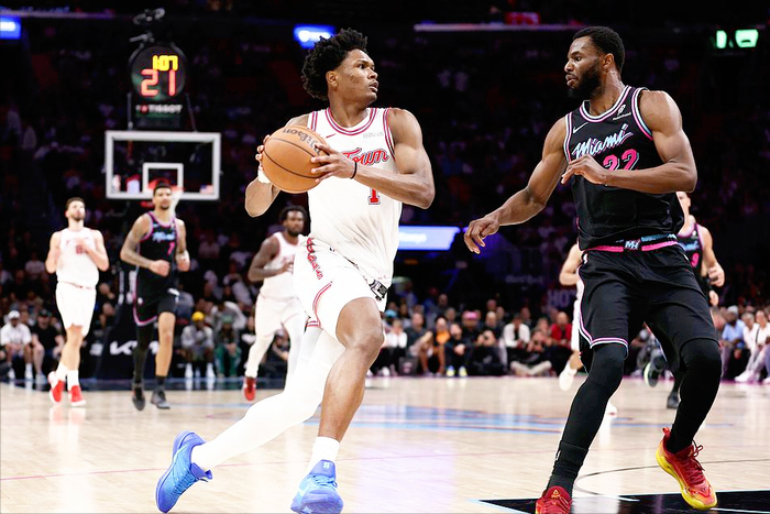 阿门续约危机！火箭给多少钱合适？他到底是防守铁闸or溢价包袱？