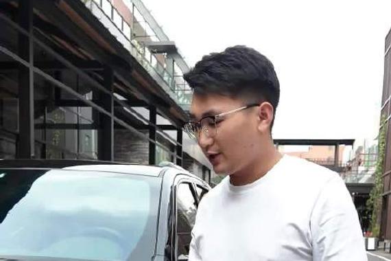 柴油大切诺基新车膜未撕，全时四驱SUV每公里油耗5毛
