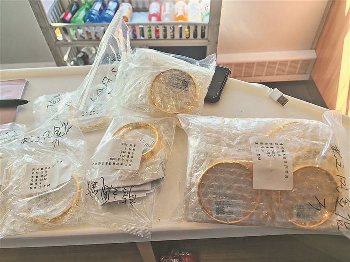 他将50万元黄金首饰完璧归赵