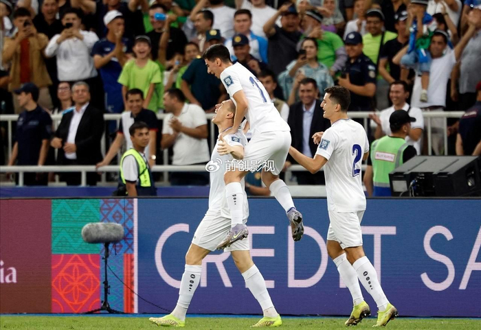 中国品牌赢了！乌兹别克斯坦晋级世界杯，总统送全队中国“豪车”