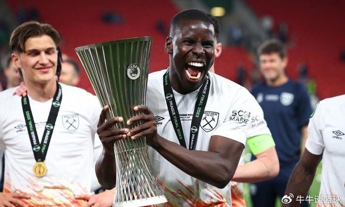 签还是不签？前切尔西铁卫加盟山东泰山遇阻，球迷：千佛山医院说了算