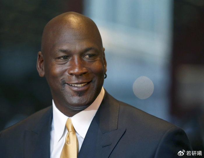 科比总资产，詹姆斯总资产，乔丹总资产，没有对比就没有尴尬！