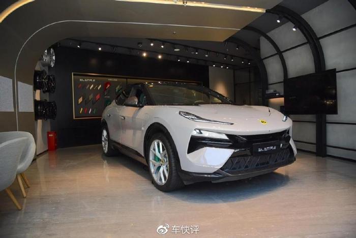 体验售价百万的纯电SUV路特斯Eletre是什么感觉?