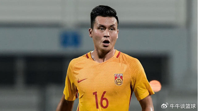 丑闻！34岁前国脚精神出轨女球迷 曾随海港夺冠 妻子是大美女