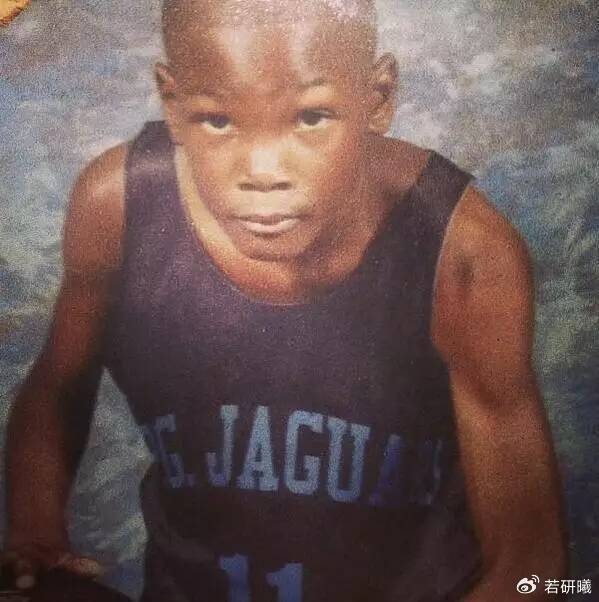 NBA球星童年照：库里变化最大，认出5个才算得上老球迷