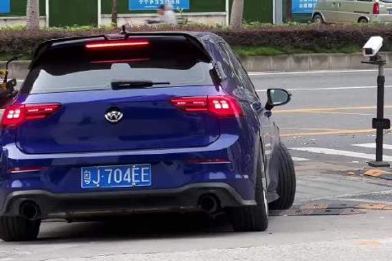 男人至死是少年，为自己自私一把，玩高尔夫还得趁早玩