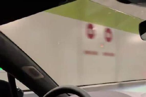 “圈出你认为未来必开这台车的朋友”