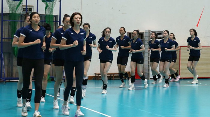 李盈莹归队训练但世锦赛出战存疑！大名单仍未决定 赵勇立两项目标
