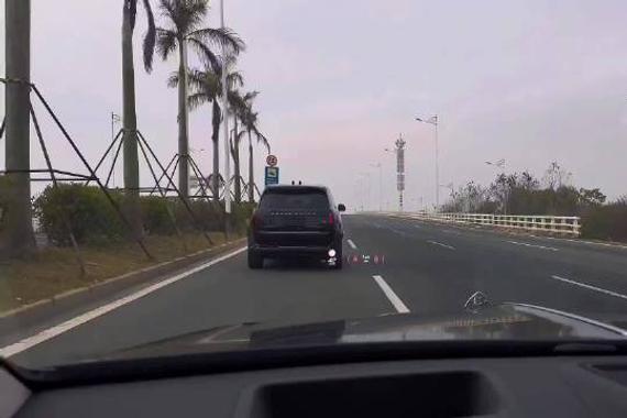 圈出能给你拿下这台车的人.