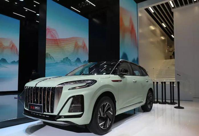 三种动力可选轴距超2米7，定位紧凑级SUV 红旗HS3 7月中旬上市