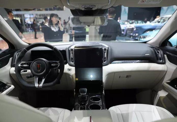 三种动力可选轴距超2米7，定位紧凑级SUV 红旗HS3 7月中旬上市