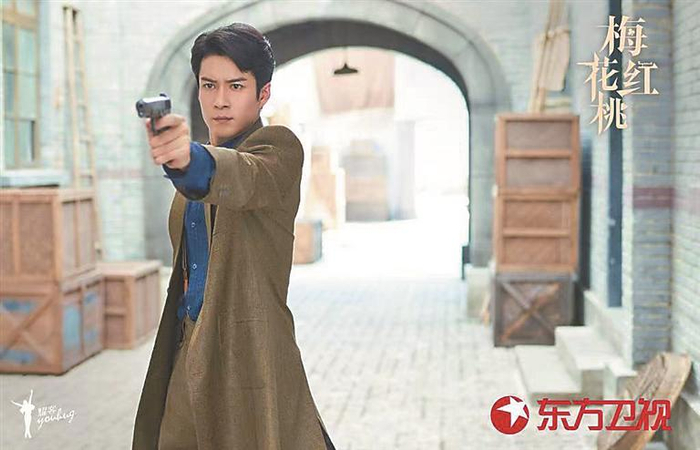 哈尔滨演员韩东君和关晓彤上演“谍战风云”