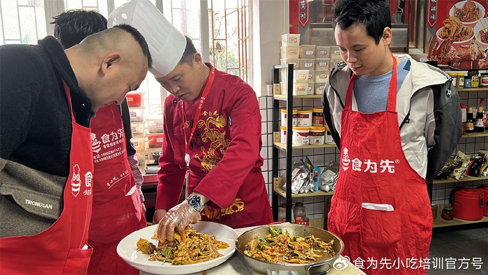 洗碗工手爛了怎么辦（餐廳洗碗工累不累）
