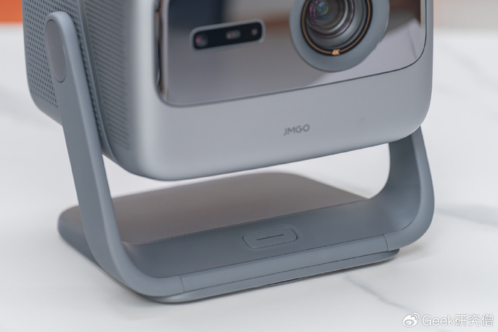 坚果投影仪n1s 4k w700d1q75cms.jpg