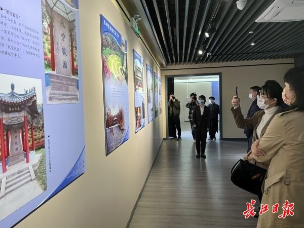 創元会委員,中山節子「南仏風景（ブオー畑）」４号油彩,77年,サントロペ,額なし 约300件文创作品亮相，首届全国孙中山纪念地文创设计成果展开幕