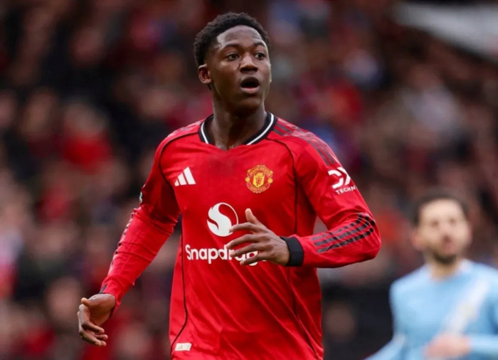 官方：曼城签下格伊！赫罗纳将租借巴萨门将！梅努将留在曼联！