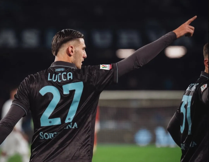 官方：曼城签下格伊！赫罗纳将租借巴萨门将！梅努将留在曼联！