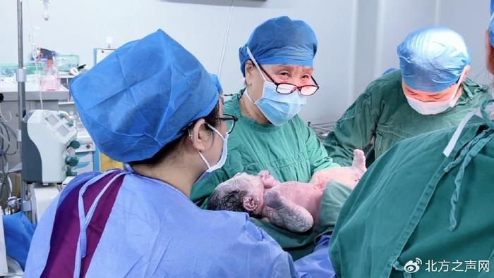 郑州美中商都妇产医院圆满完成多例高难度腹膜外剖宫产手术,揭秘刀尖