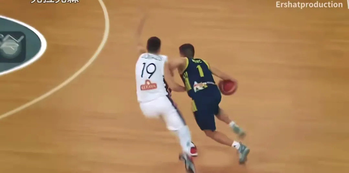 从突破到扣篮无一不精詹姆斯NBA直播呈现极致篮球艺术魅力