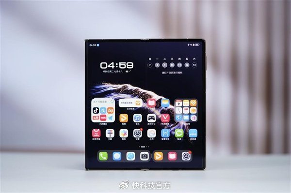 非凡大师手机屏幕多大 w700d1q75cms.jpg