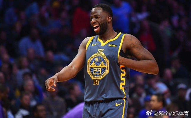 关键三分锁定胜局展现巨星本色