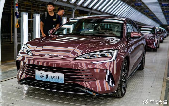 比亚迪海豹DM-i实车曝光,8月份将正式预售,价格或是最大惊喜?