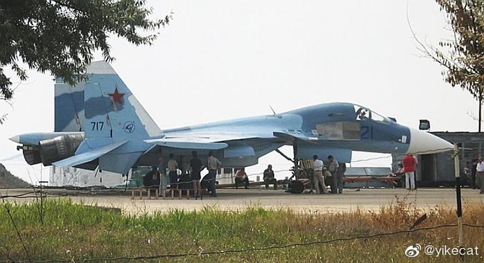 苏霍伊Су-33УБ(Су-27КУБ)/Su-33UB(Su-27KUB)舰载战斗教练机