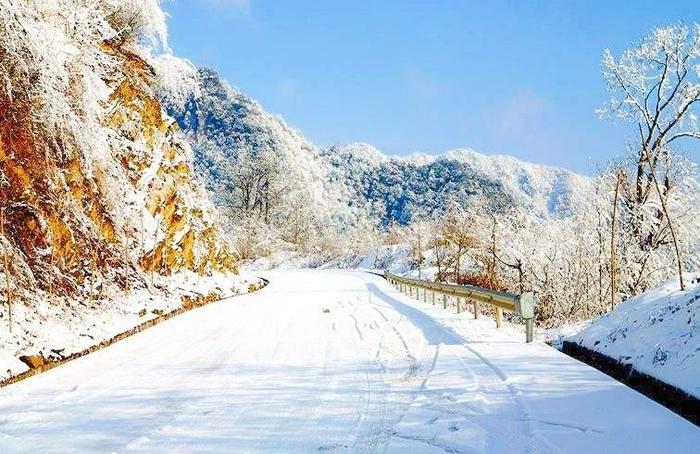 四川又一秘境小城，全国野生熊猫最多的地方，藏着多个低调仙境