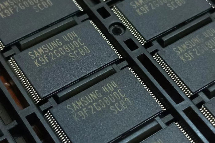 手机芯片多少钱 w700d1q75cms.jpg