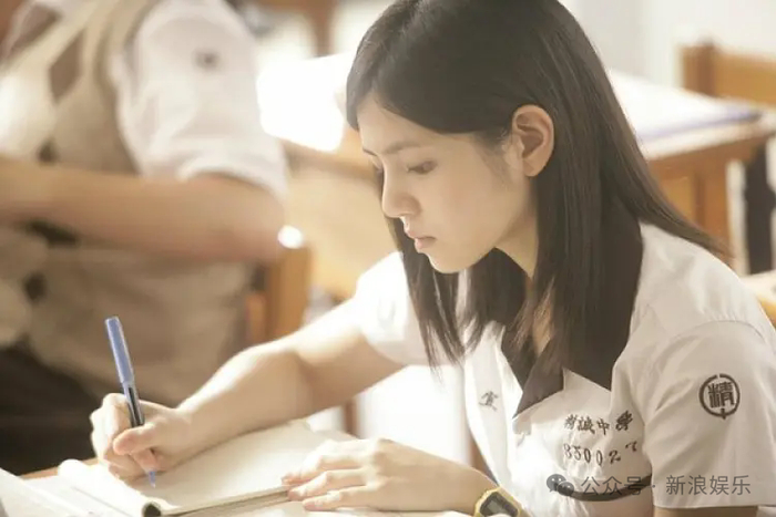 陈妍希,当「甜妹」成为「姐姐」