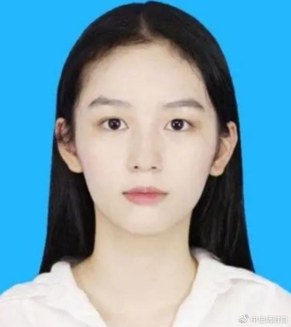 周也和张婧仪很像的照片 w700d1q75cms.jpg