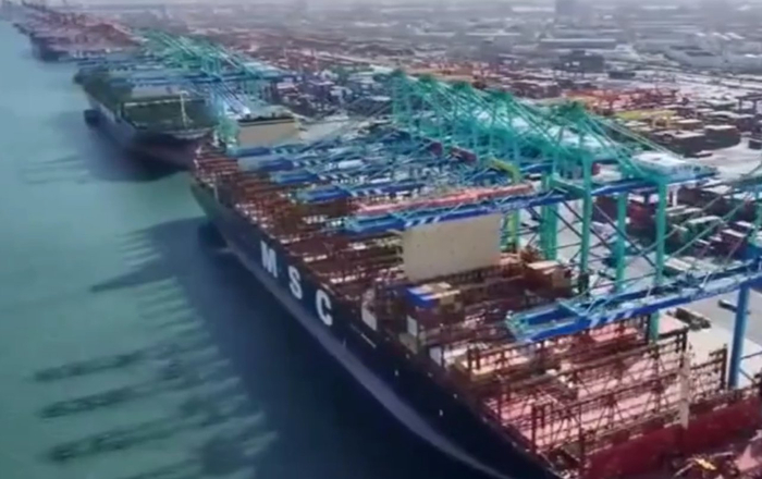 全球首个零碳智慧码头 w700d1q75cms.jpg