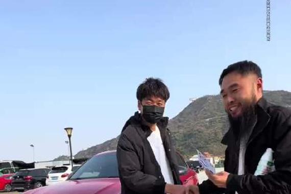 实拍 泰国曼谷粉丝3500多公里 打假10来万的保时捷马坎 实拍