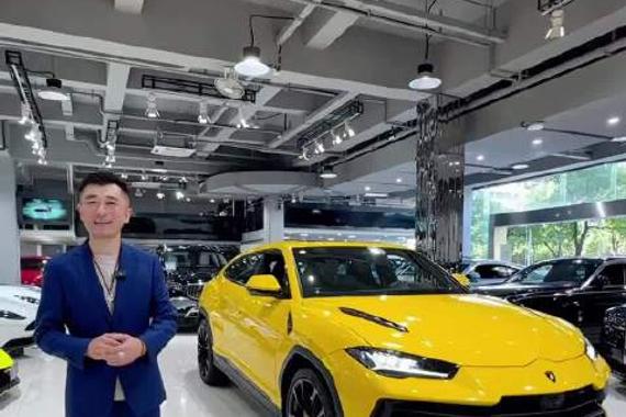 董事长这台黄色的Urus您觉得怎么样？