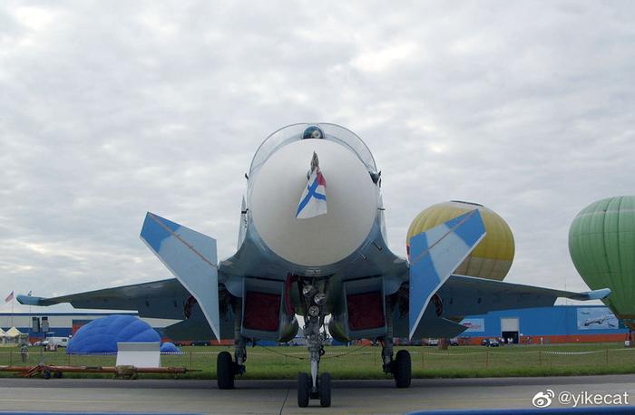 苏霍伊Су-33УБ(Су-27КУБ)/Su-33UB(Su-27KUB)舰载战斗教练机