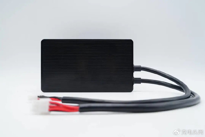 服务器电源改输出 w700d1q75cms.jpg