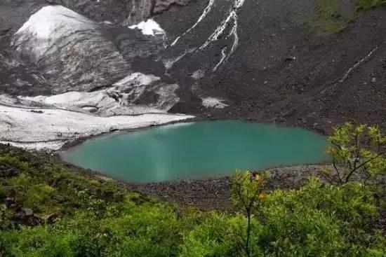 他们说绝世而独立的雨崩 是整个云南旅游之精华 你觉得呢？