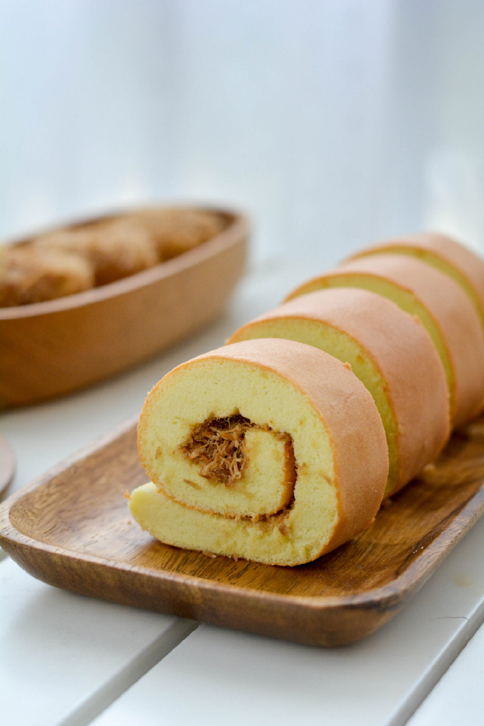 炼乳蛋糕·简单三步，家常美味，新手也能轻松驾驭！