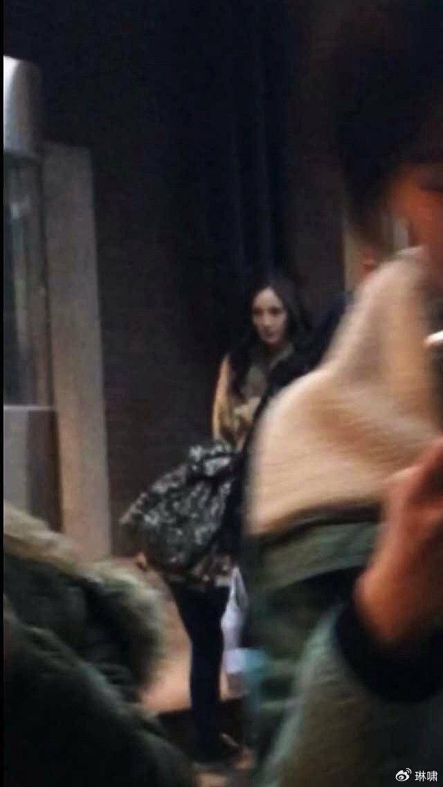 杨幂“跪下”言论引爆热搜：一场教科书级的娱乐营销